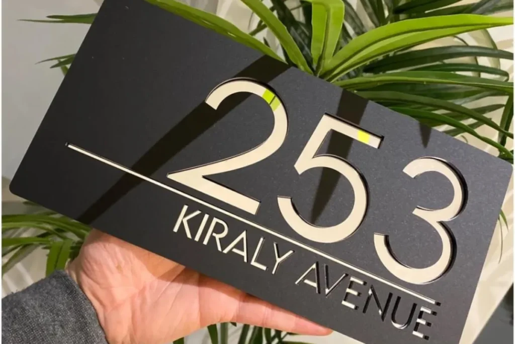 Làm biển số nhà đẹp tphcm bằng mica, inox giá rẻ chất lượng cao